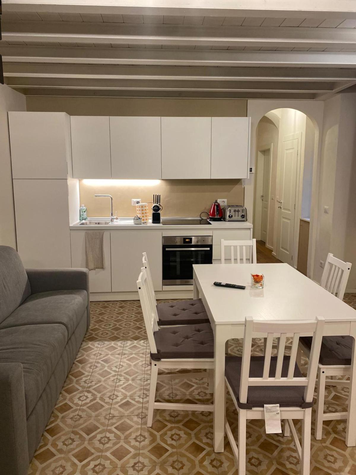 New Residenza Dei Cerchi Apartamento